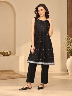 Back in Blackloom Women's Handloom Co-ord Set