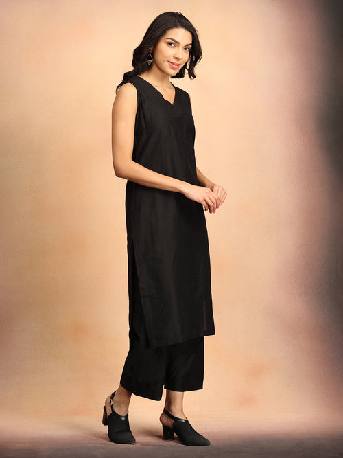 The Modern Muse Women's Shacket Kurta set with Trousers