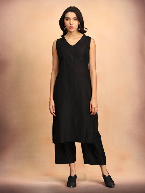 The Modern Muse Women's Shacket Kurta set with Trousers